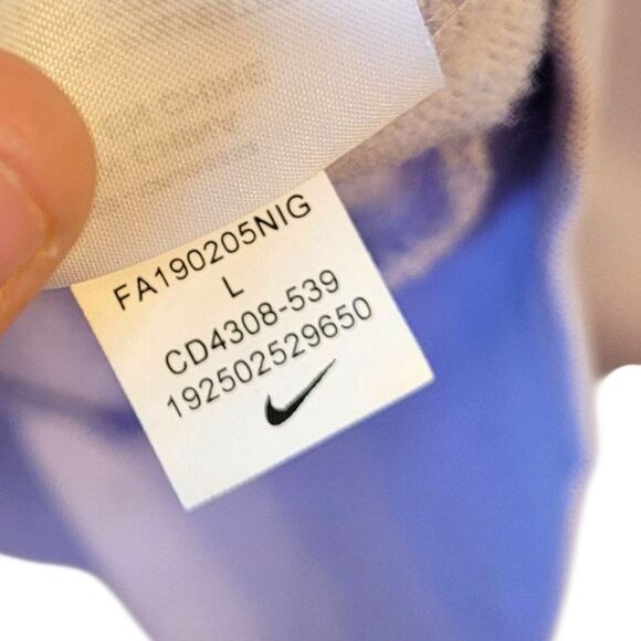 Nike Dri-Fit Women's Lilac Boxy Fit Logo Sweatshirt Size L - Picture 7 of 8